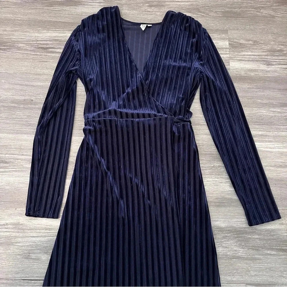 & OTHER STORIES Striped Velour Midi Wrap Dress V Neck Long Sleeve Festive Sz 0 - Picture 5 of 11